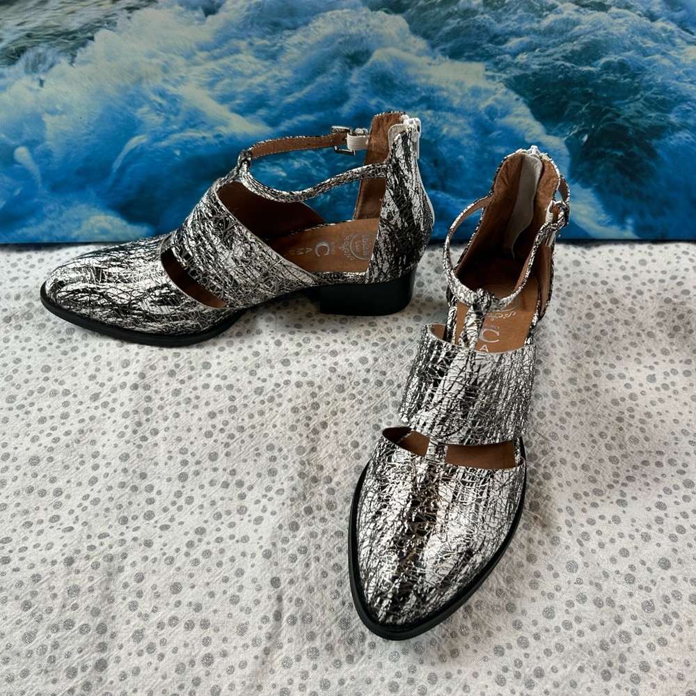 JEFFREY CAMPBELL Ibiza Carina T-Strap crackle Leather Pointed Toe Shoes Sz 9